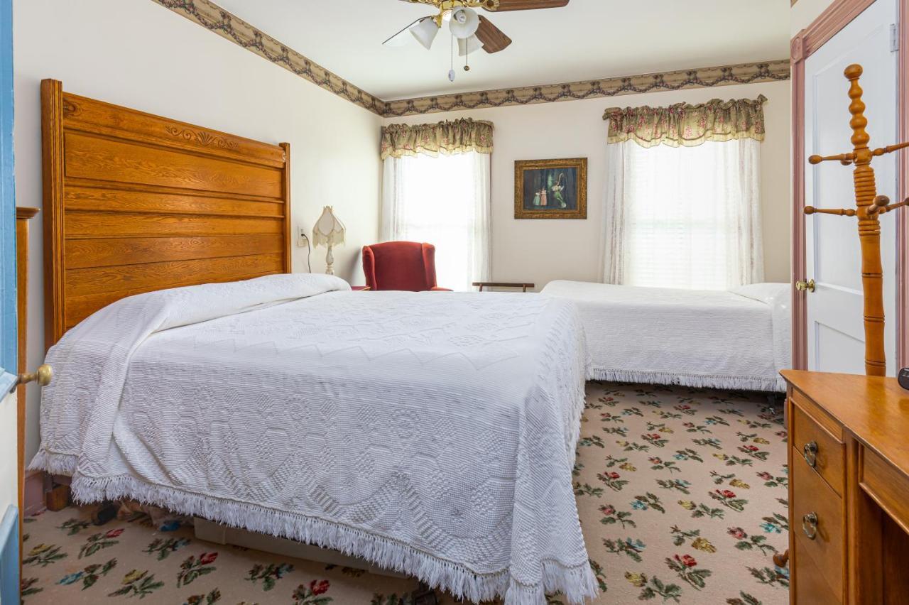 Antoinette'S Apartments & Suites Cape May Eksteriør billede