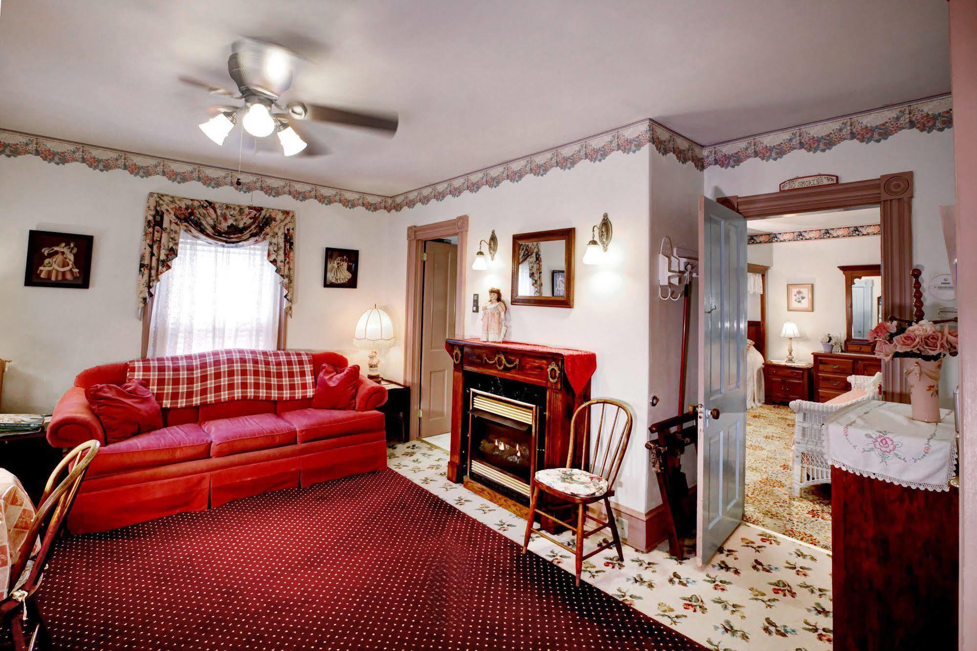 Antoinette'S Apartments & Suites Cape May Eksteriør billede